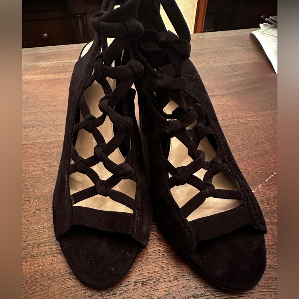 Vince camuto sandals size 6.5M 37. suede black  light comfortable worn once